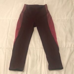 Lululemon Capri leggings in mesh mauves maroon
